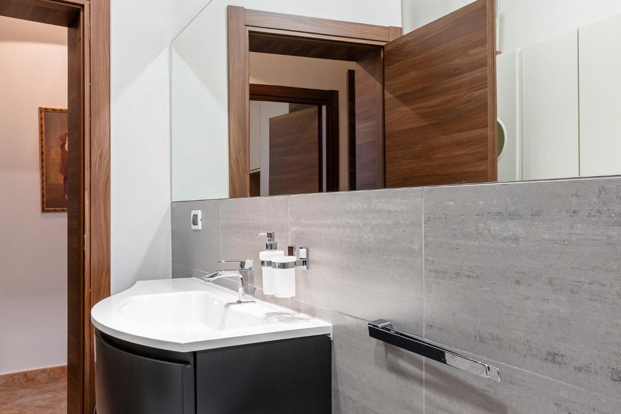 Bagni Pancaldi Sea View Apartment! Livorno Eksteriør bilde