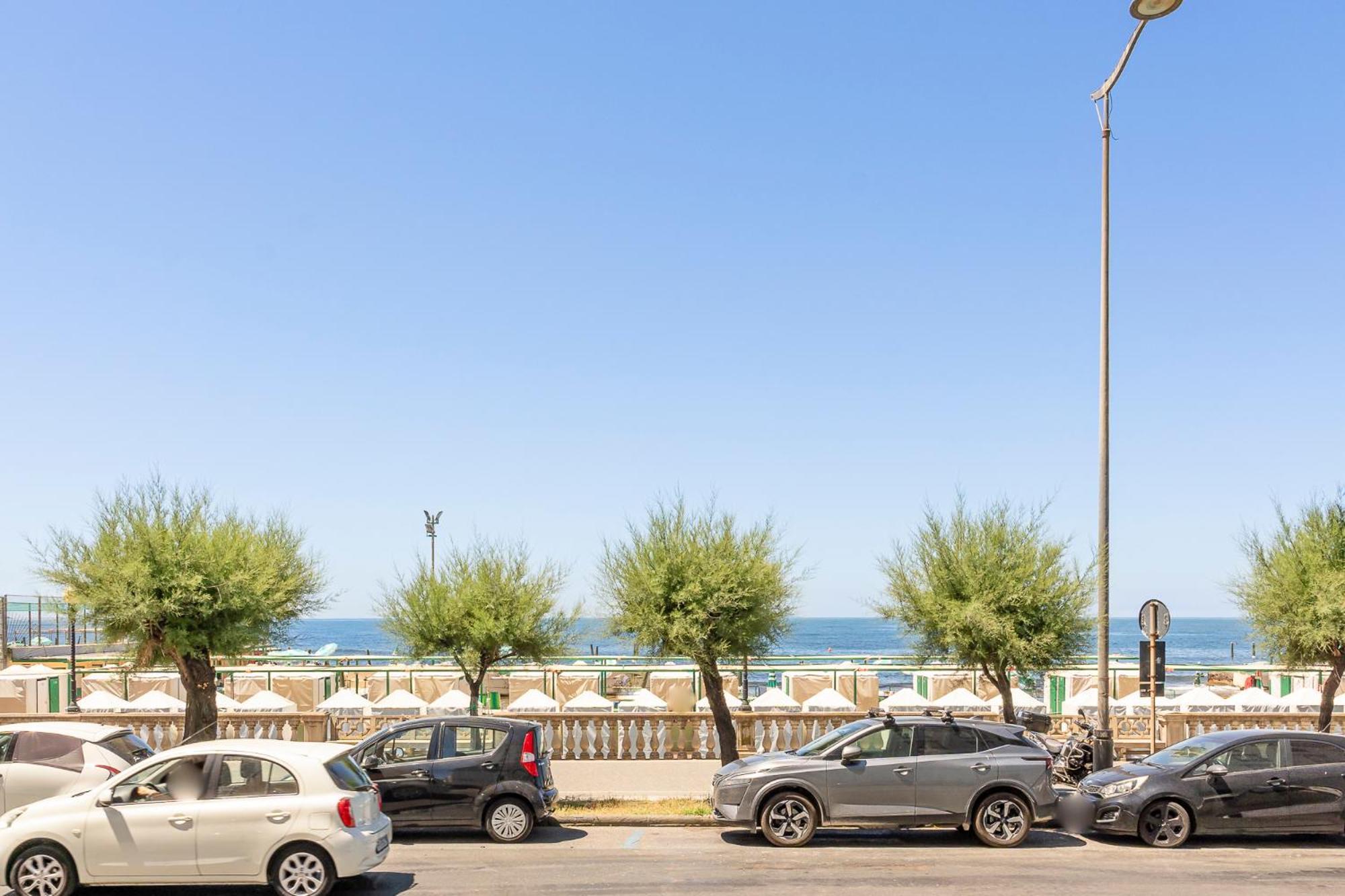 Bagni Pancaldi Sea View Apartment! Livorno Eksteriør bilde